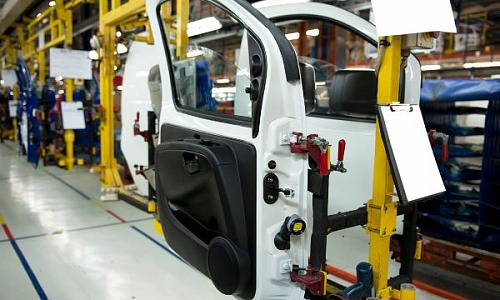 Przemysł motoryzacyjny od ponad wieku jest symbolem postępu Przemysł motoryzacyjny od ponad wieku jest symbolem postępu